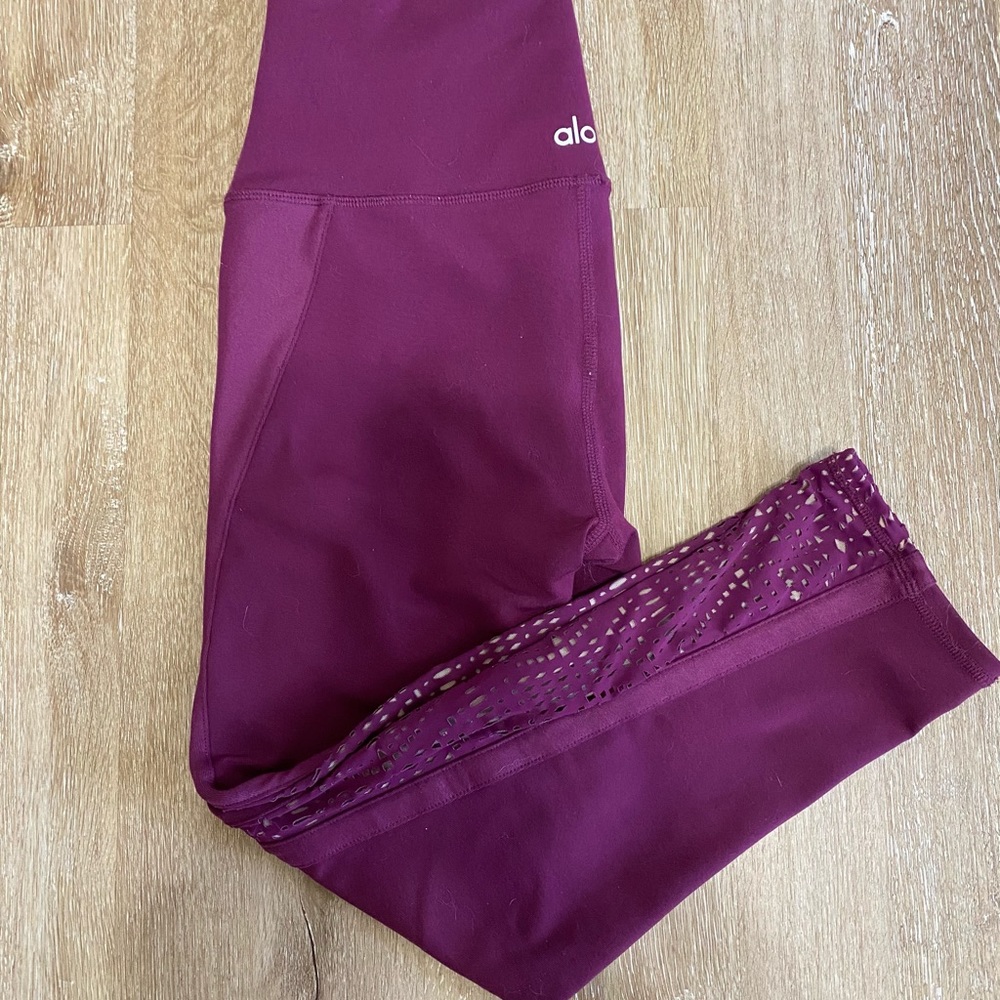 Alo High Waist Cropped Workout Leggings